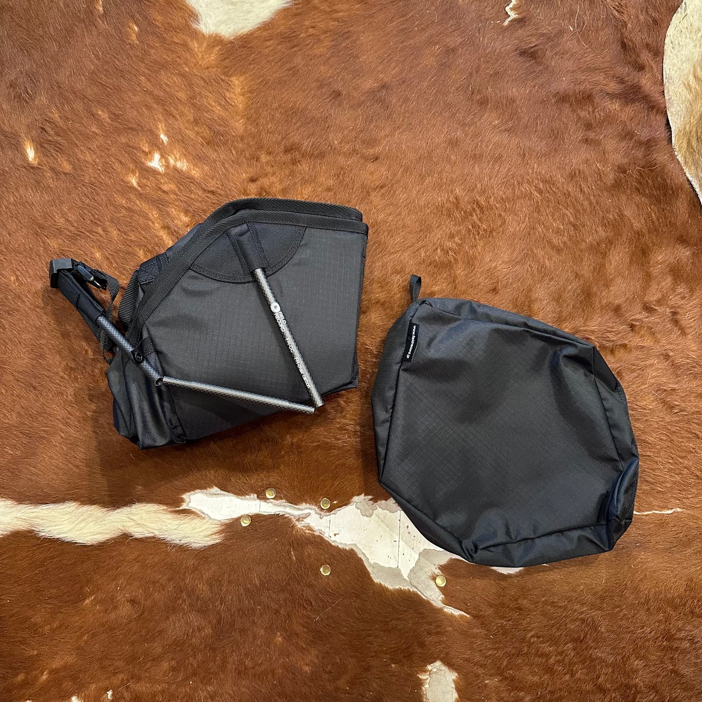 "FR-CHAIR CARBON FIELD +STRAGE BAG"