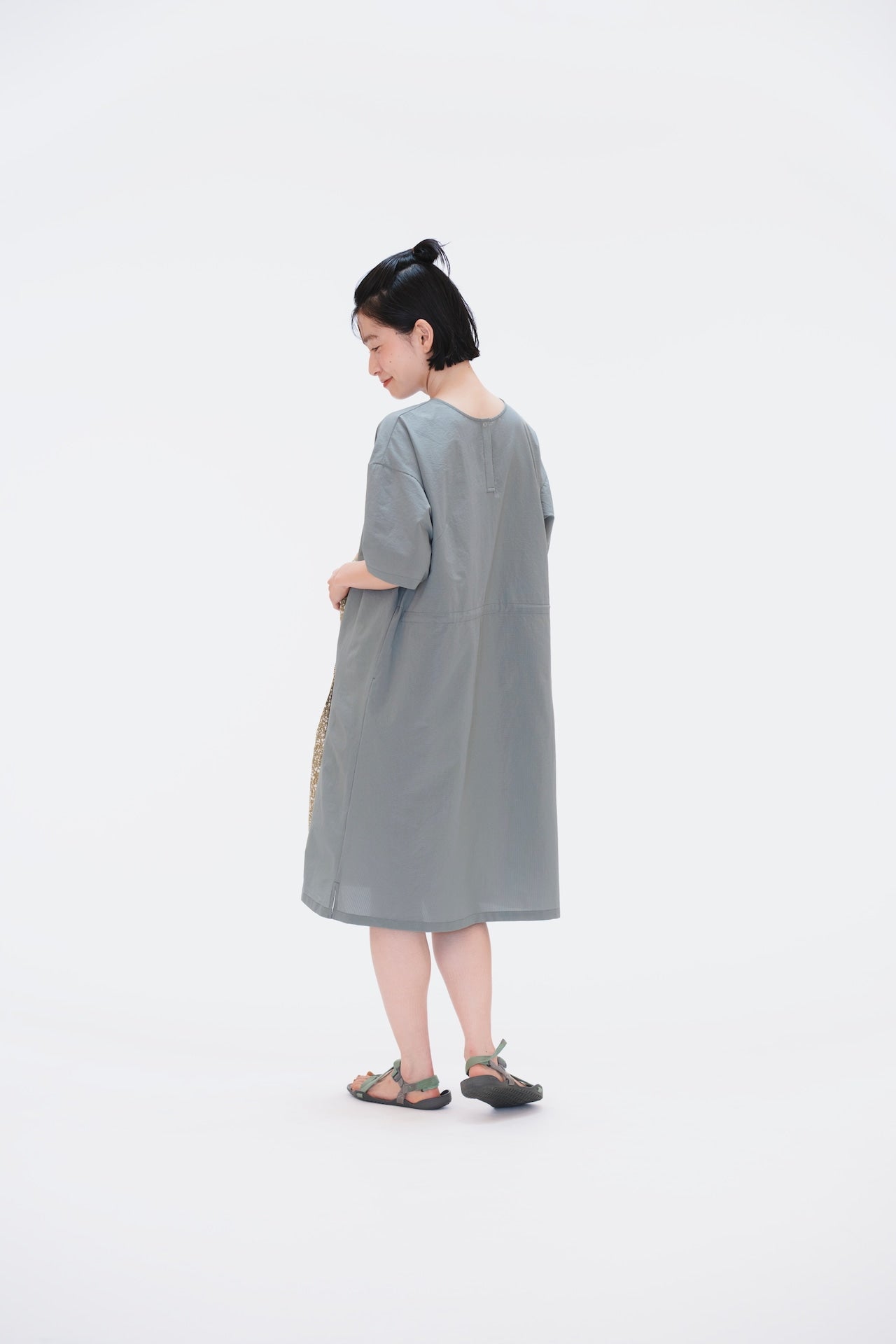 "HAU HUT ONE-PIECE"