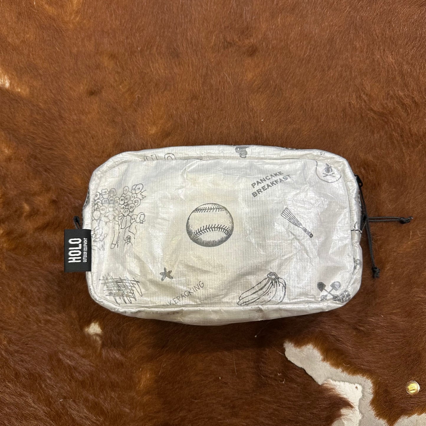 "DT POUCH"