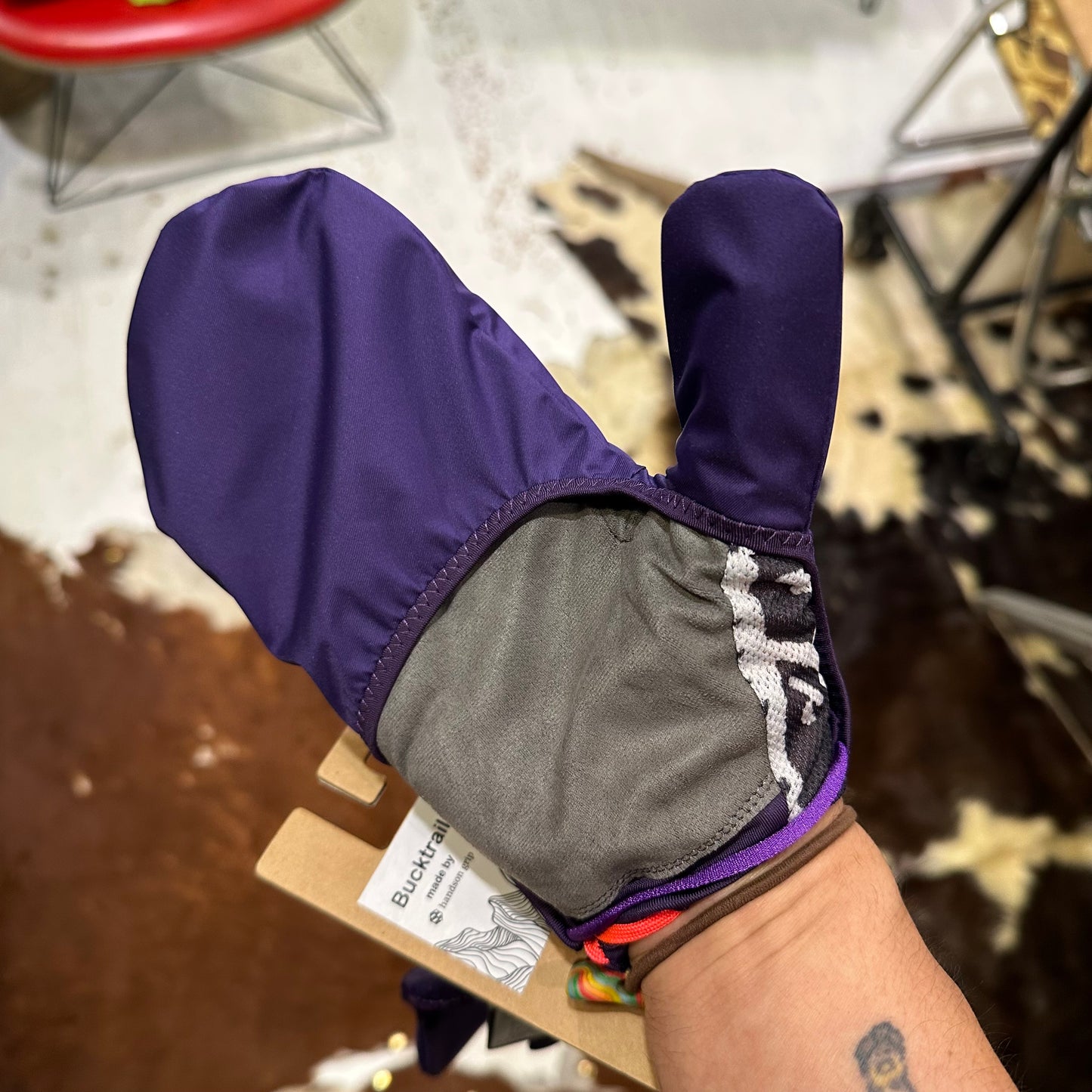 "BUCKTAIL GLOVE"