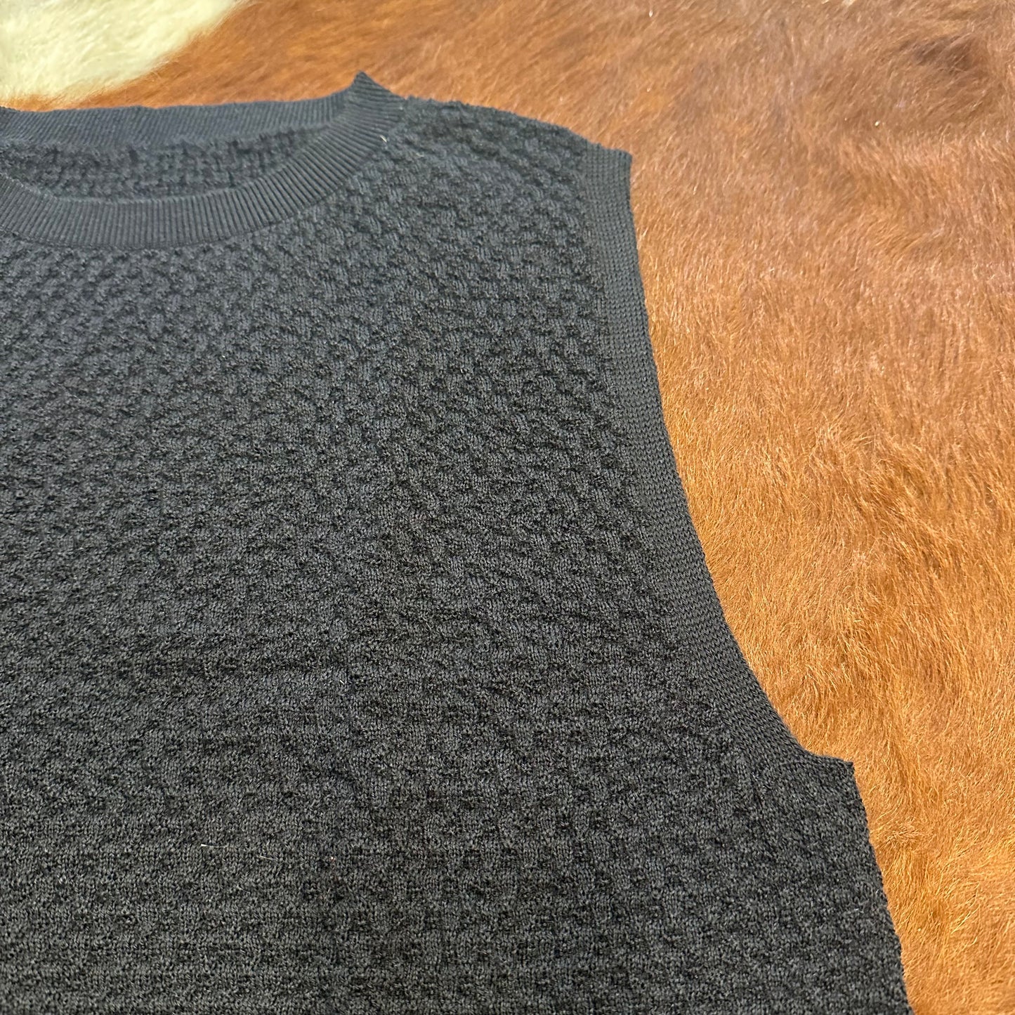 "WUNDER WEAR SEAMLESS SLEEVELESS"