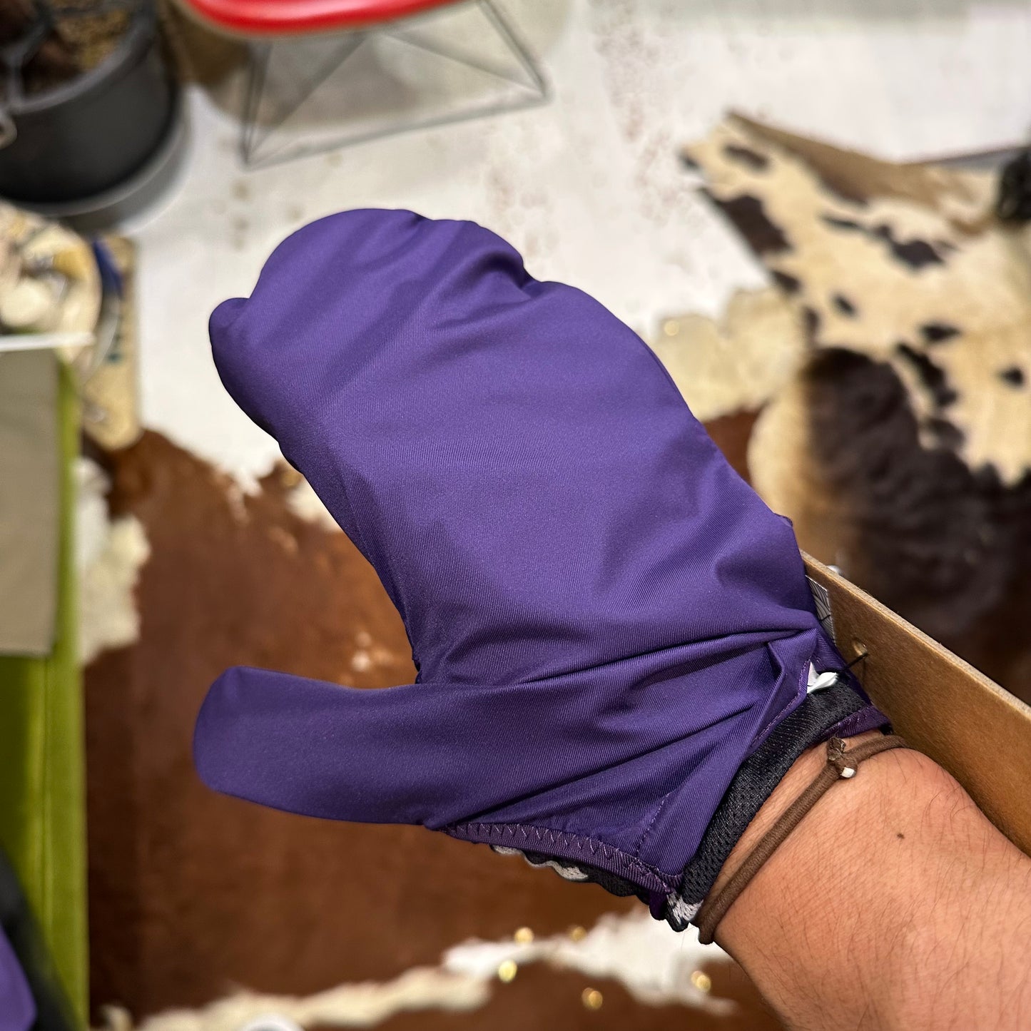 "BUCKTAIL GLOVE"
