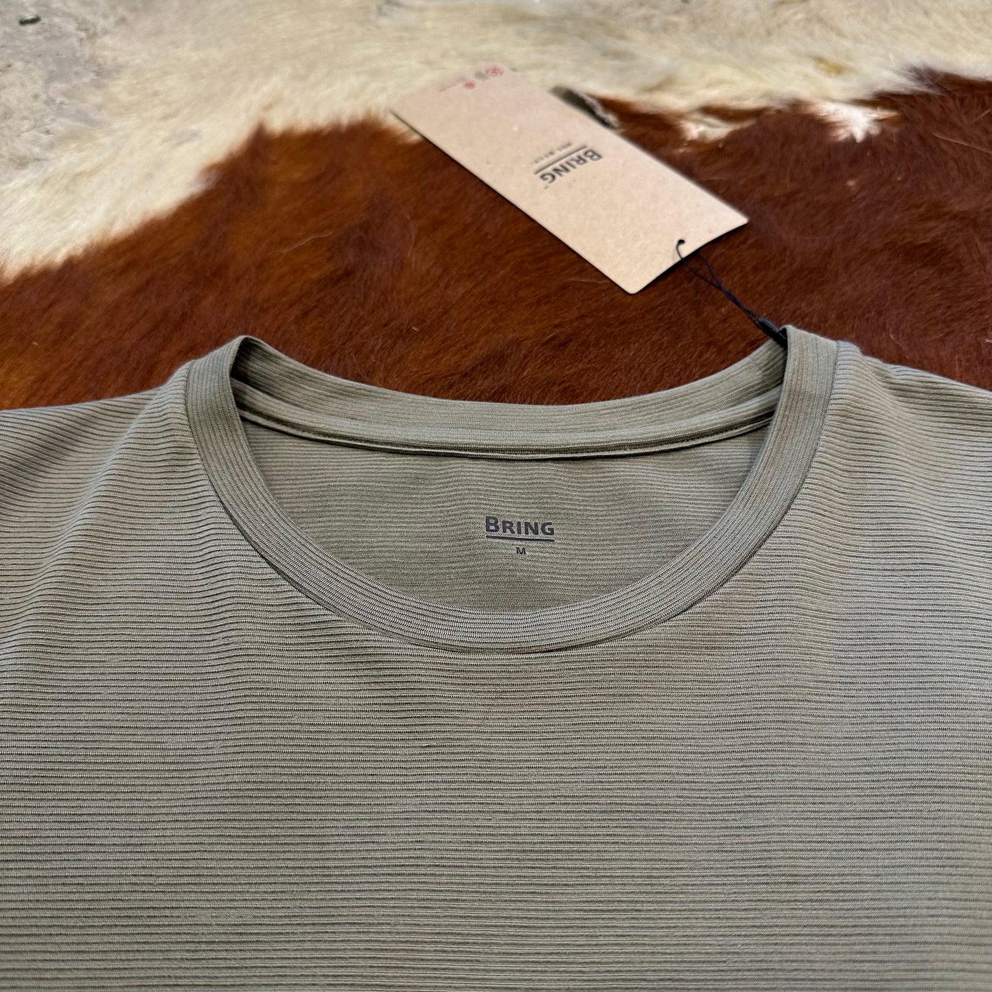 "LIGHTWEIGHT SLEEVELESS"