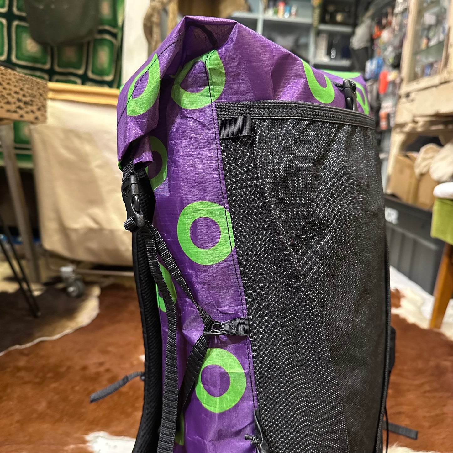 "PRINTED DYNEEMA 20L CURVE FRAMELESS"