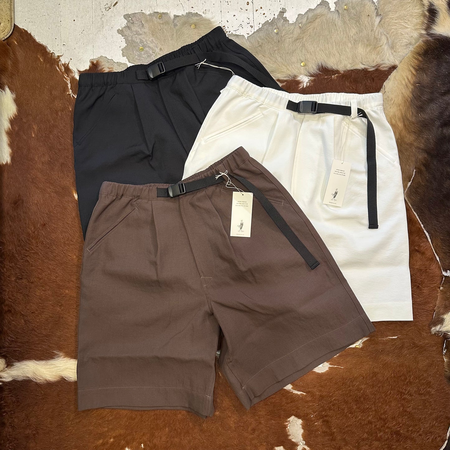 "HIKER GRUKHA SHORTS"