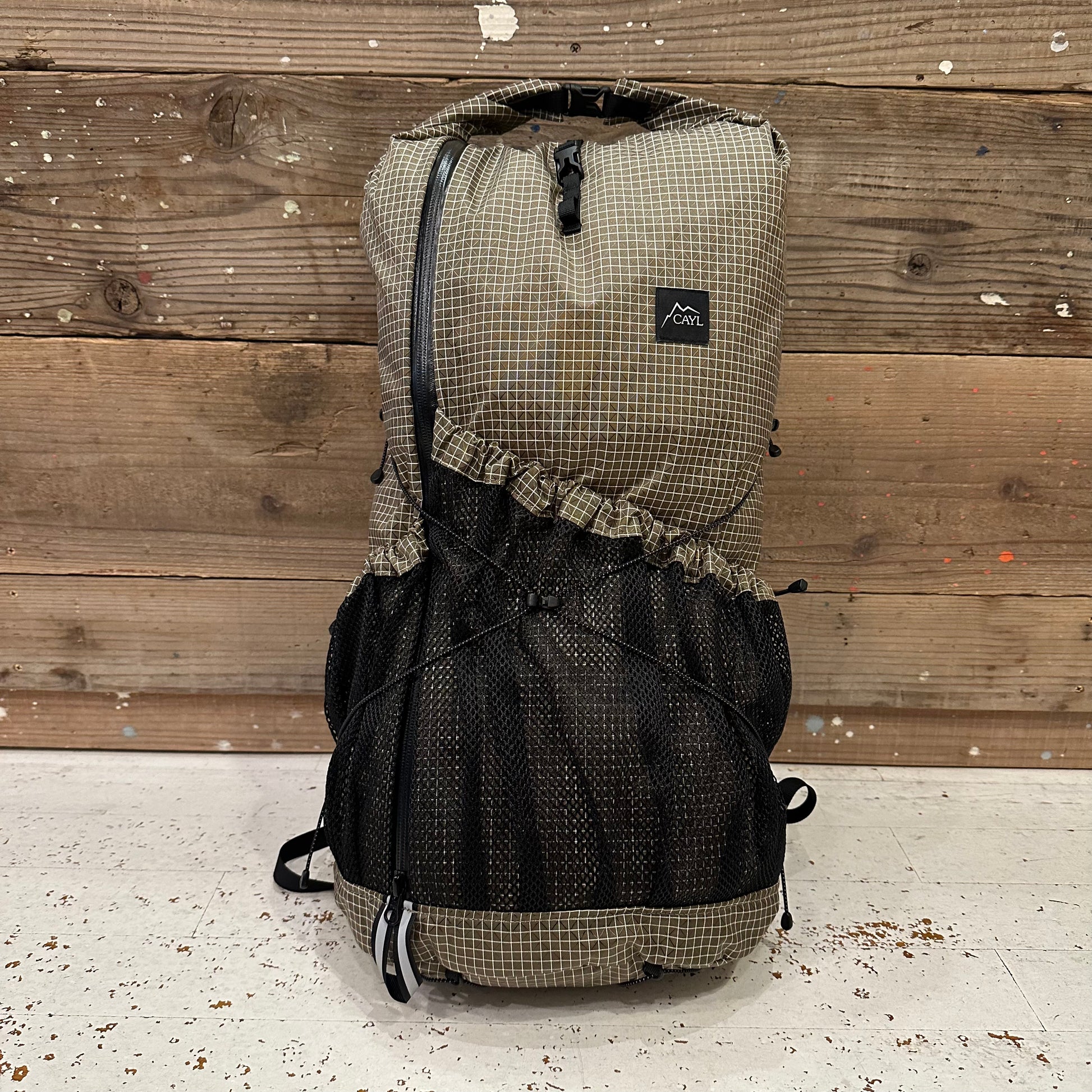 新作揃え •未使用】CAYL 【新品 ケイル Grid Top Roll Mari 登山用品